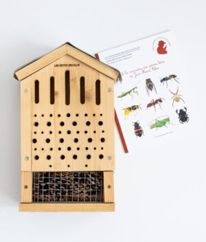 Coffret héritage du vivant avec livre Jean-Henri Fabre et hôtel à insectes