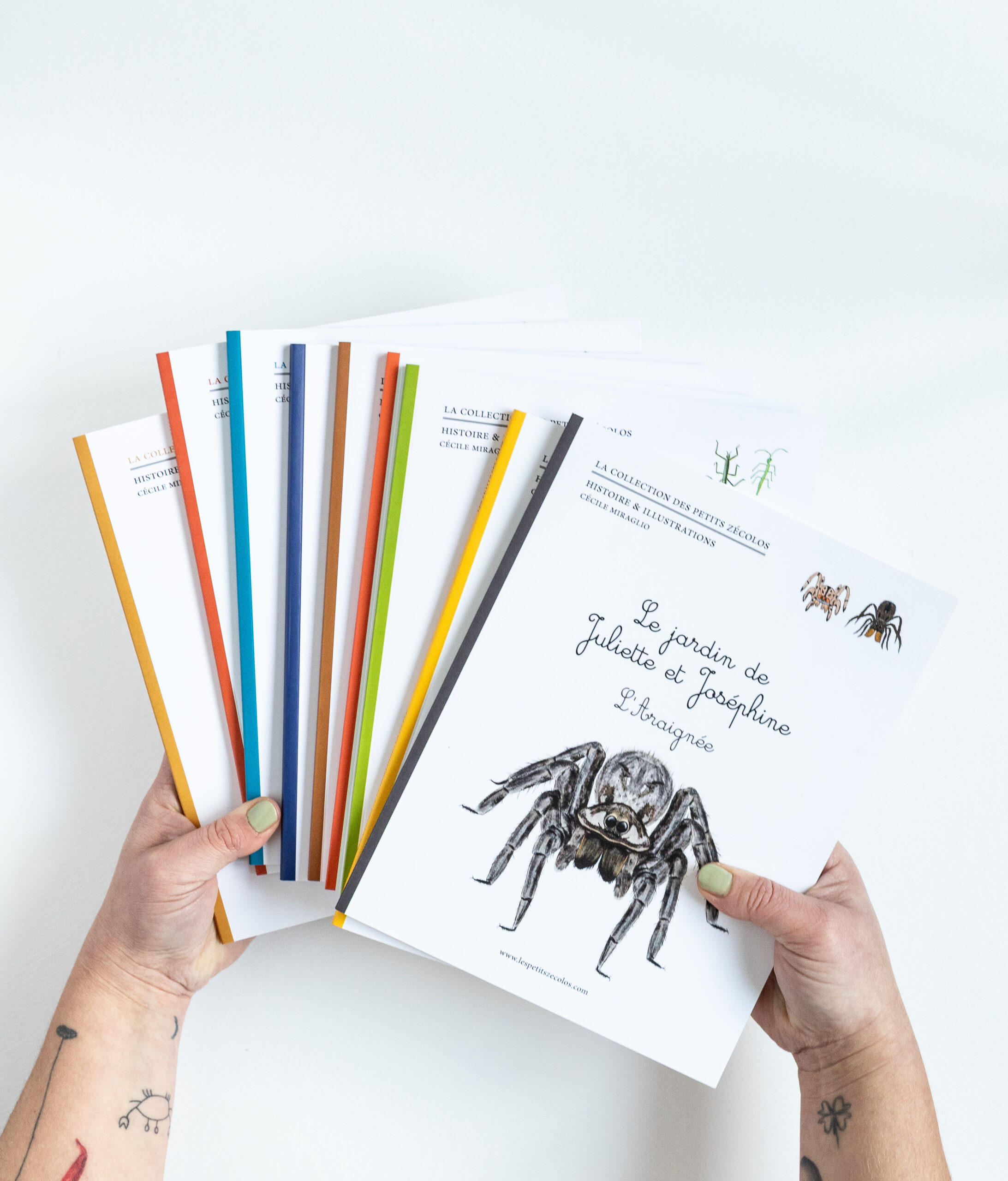 Pack de 9 livres pédagogiques enfant sur les insectes et la biodiversité Les Petits Zécolos